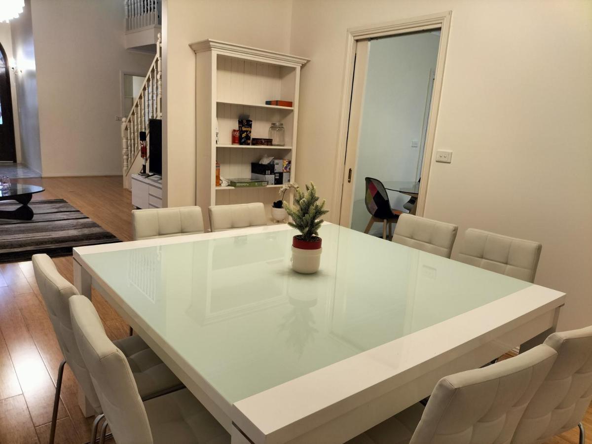 Апартаменты 12 Mins To Mel Airport-Good Wood House St Albans Экстерьер фото